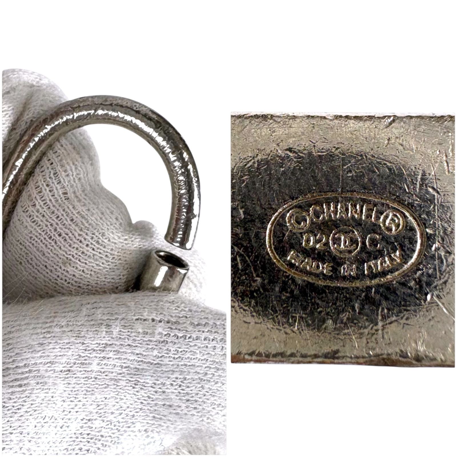 Chanel Padlock Locks & Clochettes White — view 8