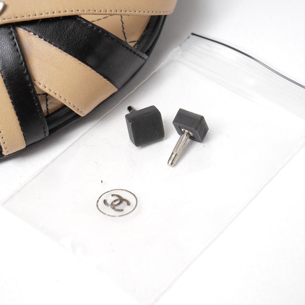 Chanel Sandals 39 CC Logo Bicolor — view 8
