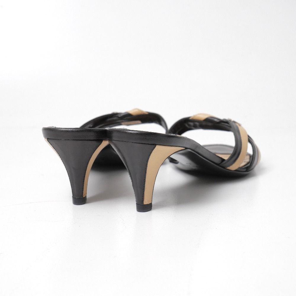 Chanel Sandals 39 CC Logo Bicolor — view 3