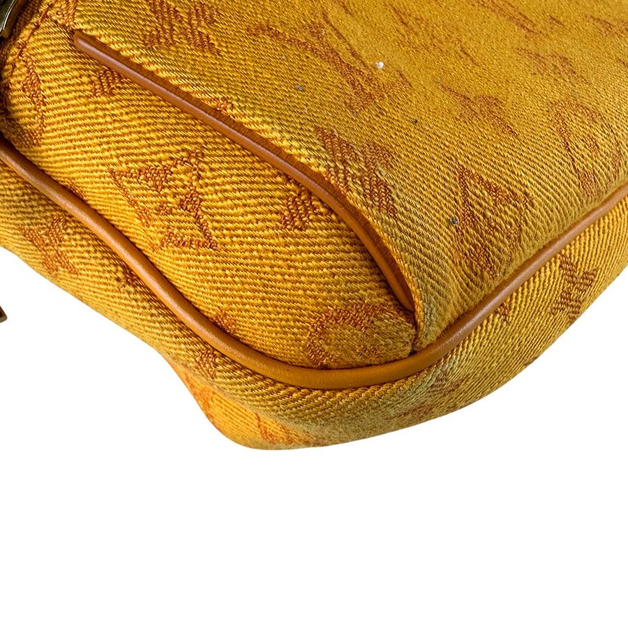 Louis Vuitton Waist Pouch Belt Bag Outdoor — view 8