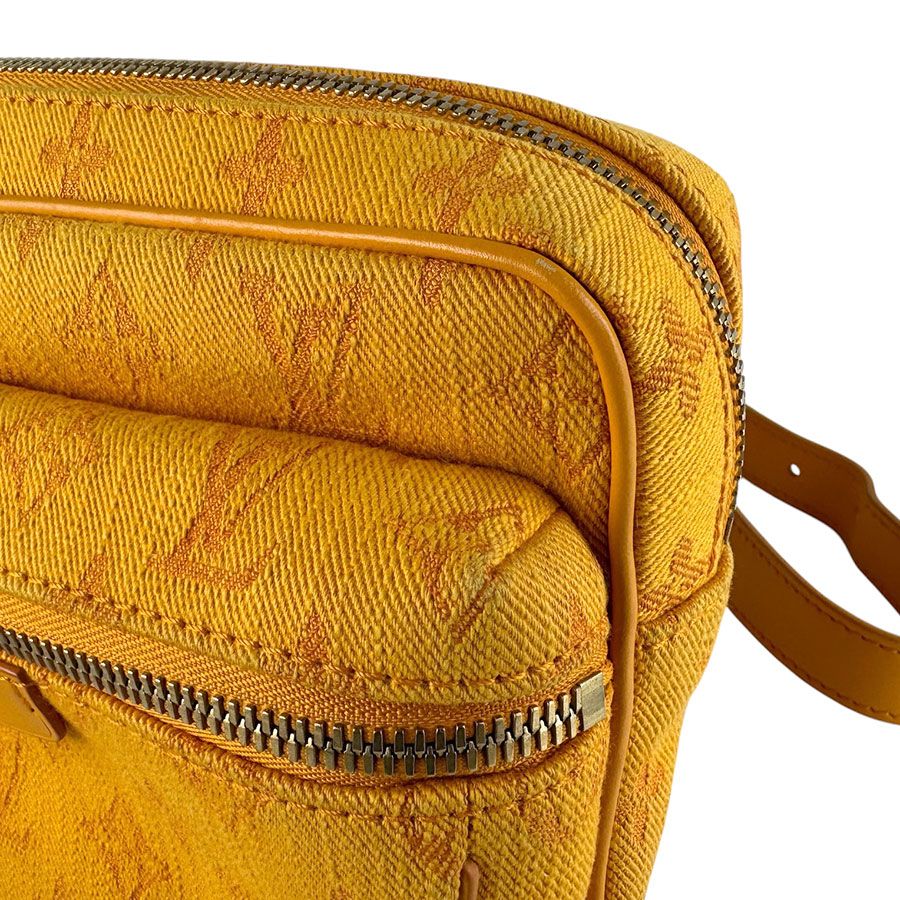 Louis Vuitton Waist Pouch Belt Bag Outdoor — view 7