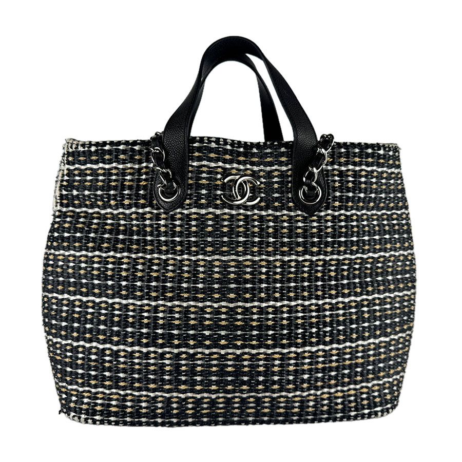 Chanel Shoulder Bag Black