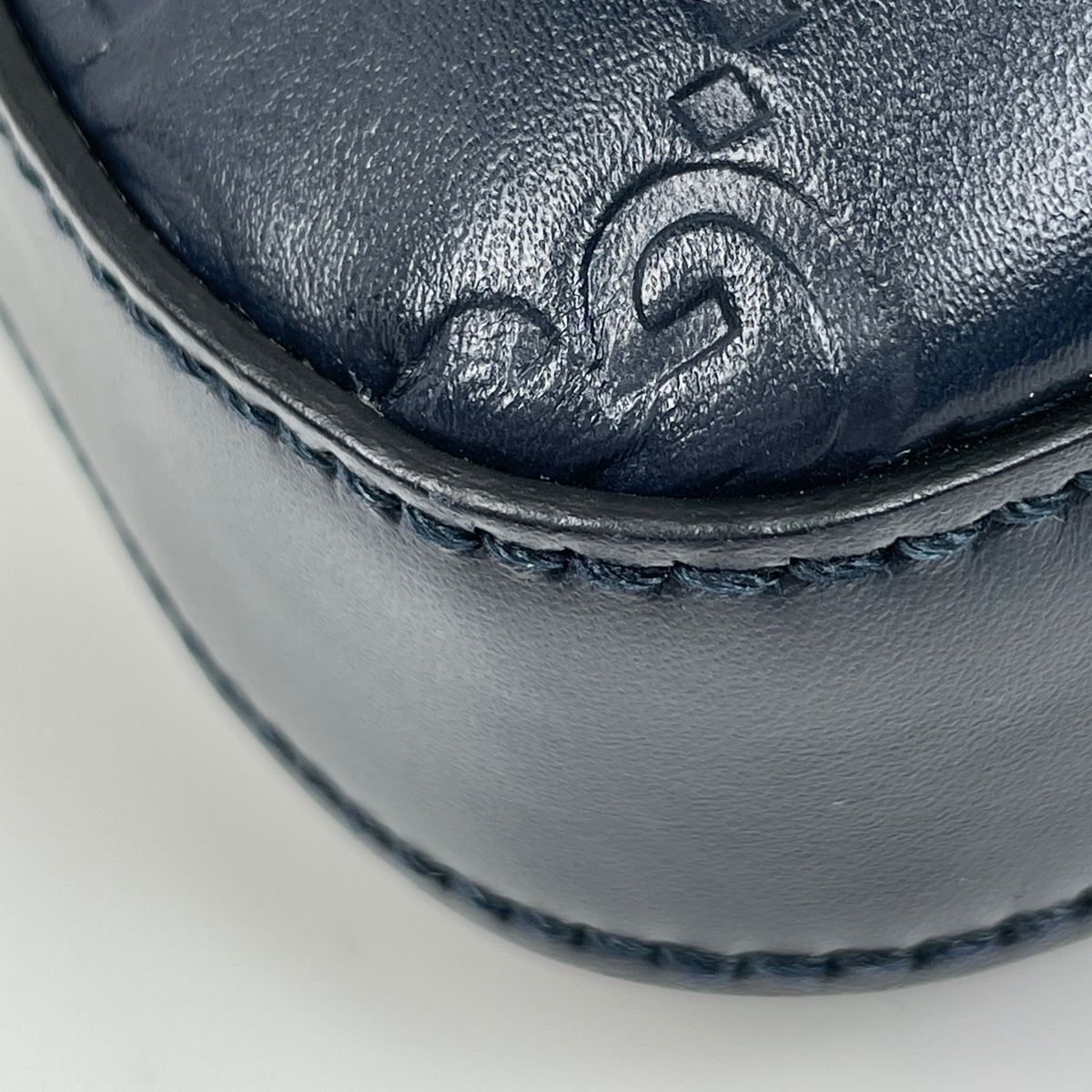 Gucci Guccissima Messenger Bag GG Pattern Shi Marais the Navy — view 3