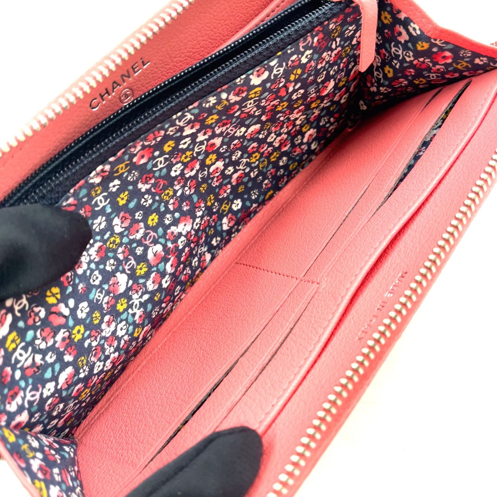 Chanel Lucky Crowbar Zip Around Leather Pink Wallet Gold — view 7