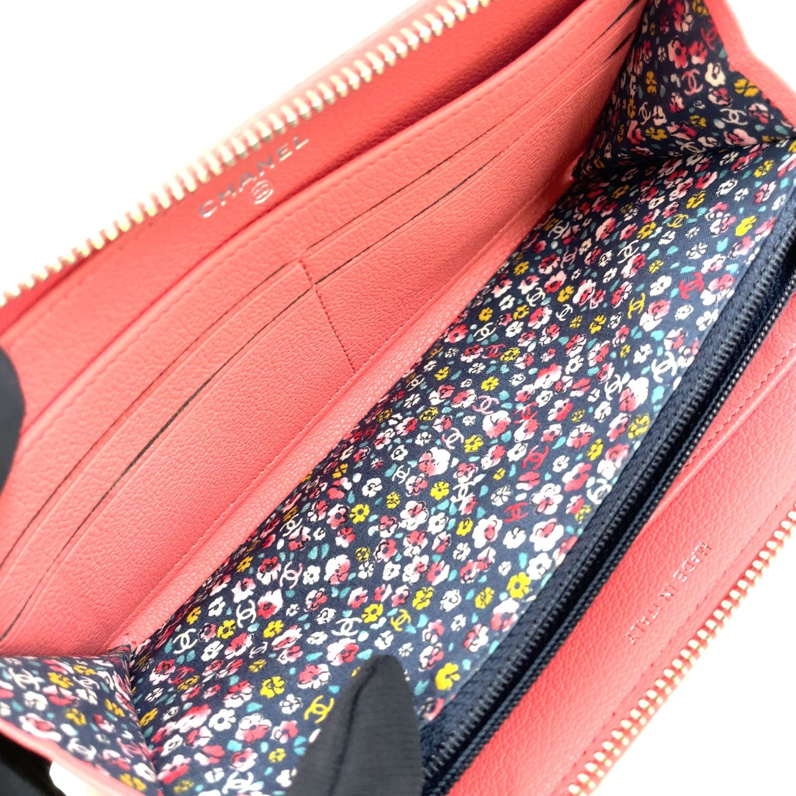 Chanel Lucky Crowbar Zip Around Leather Pink Wallet Gold — view 5