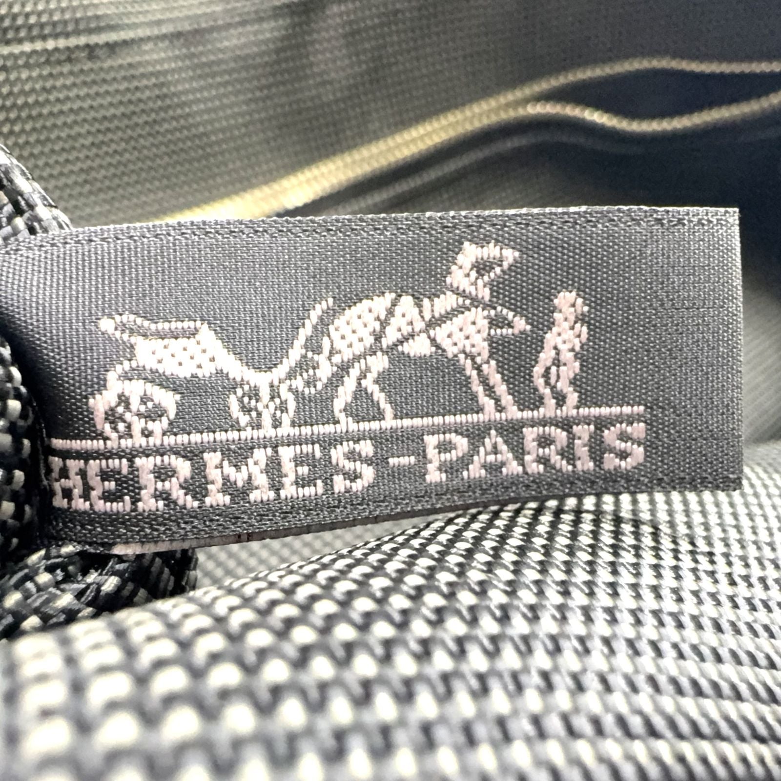 Hermes Fourre Tout Canvas Gray Black Tote Silver — view 4