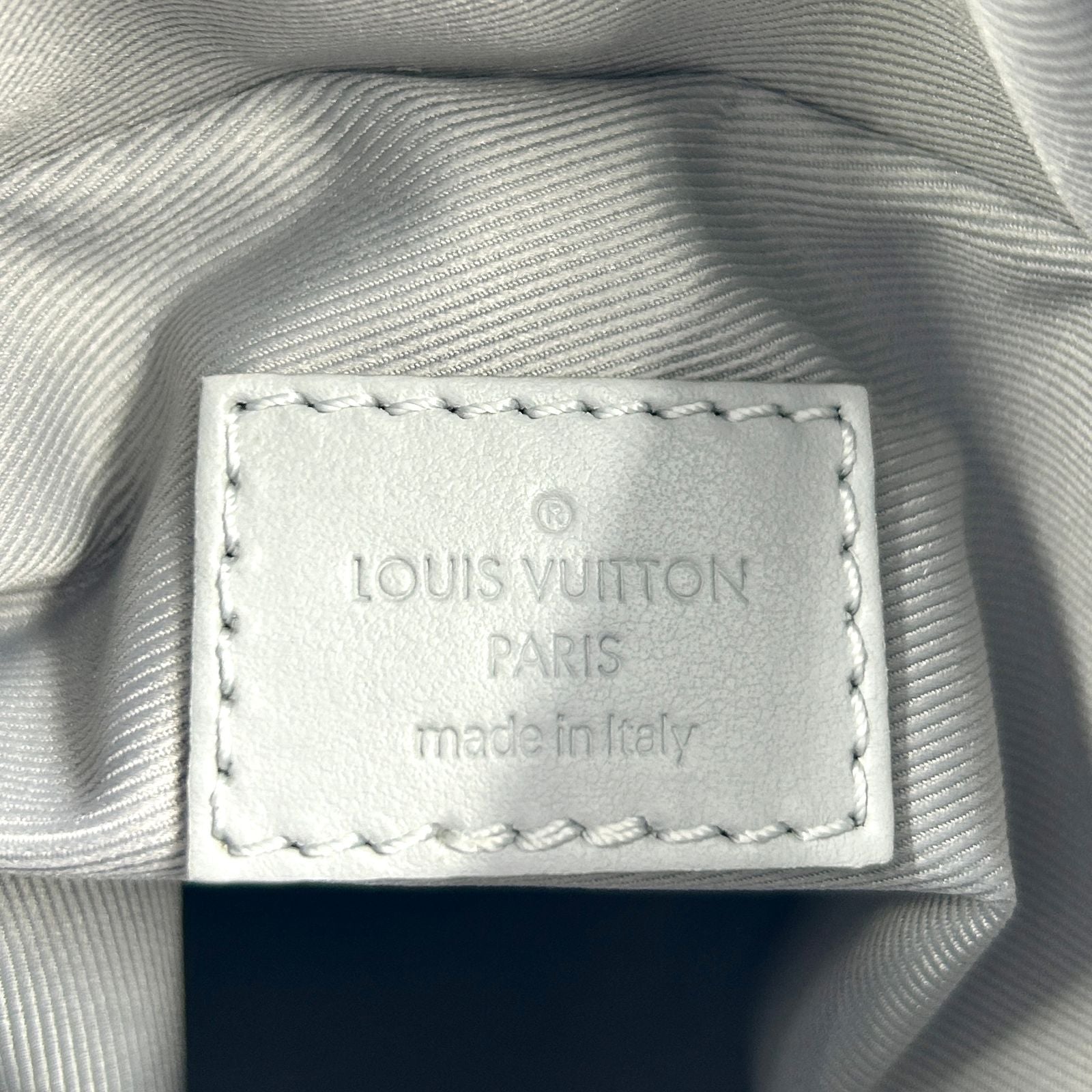 Louis Vuitton Choc Nano White Monogram Leather Gray Light Shoulder Bag Silver — view 4