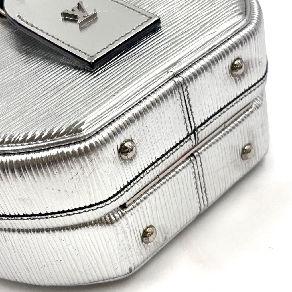 Louis Vuitton Petite Boite Chapeau Epi Shoulder Bag Leather Silver — view 9