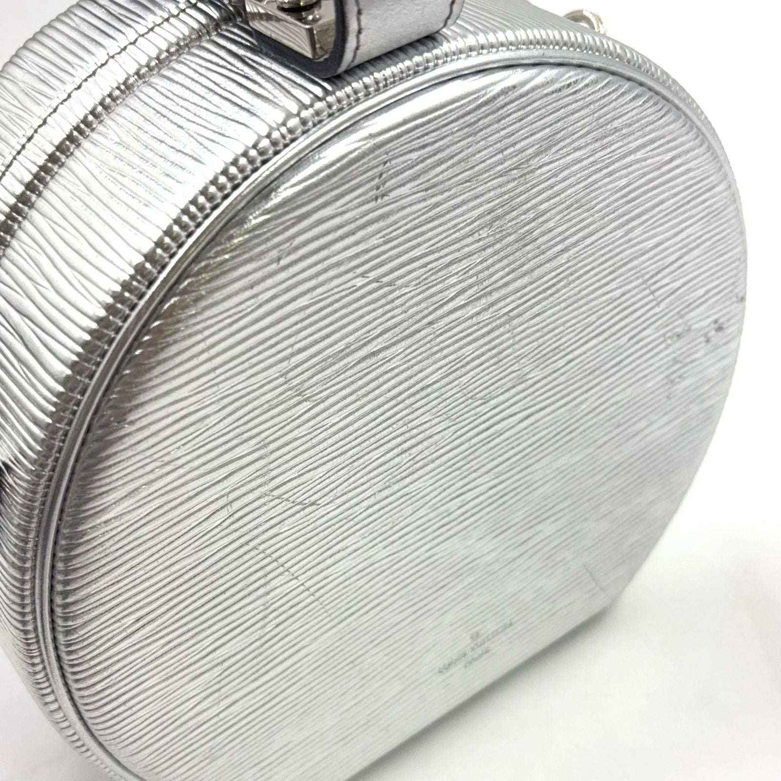 Louis Vuitton Petite Boite Chapeau Epi Shoulder Bag Leather Silver — view 5