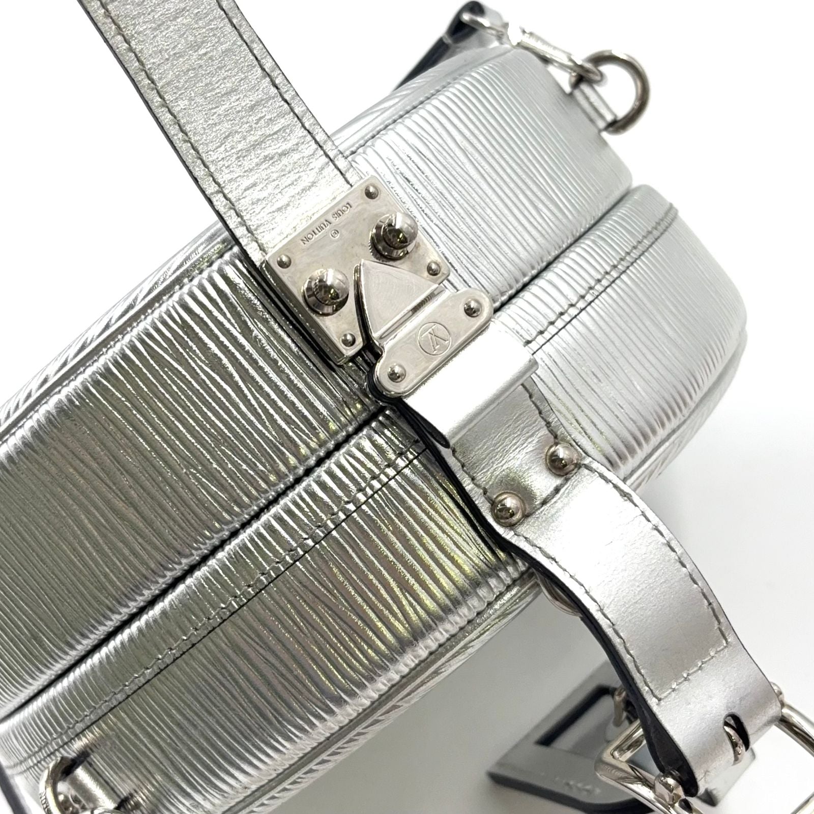 Louis Vuitton Petite Boite Chapeau Epi Shoulder Bag Leather Silver — view 8
