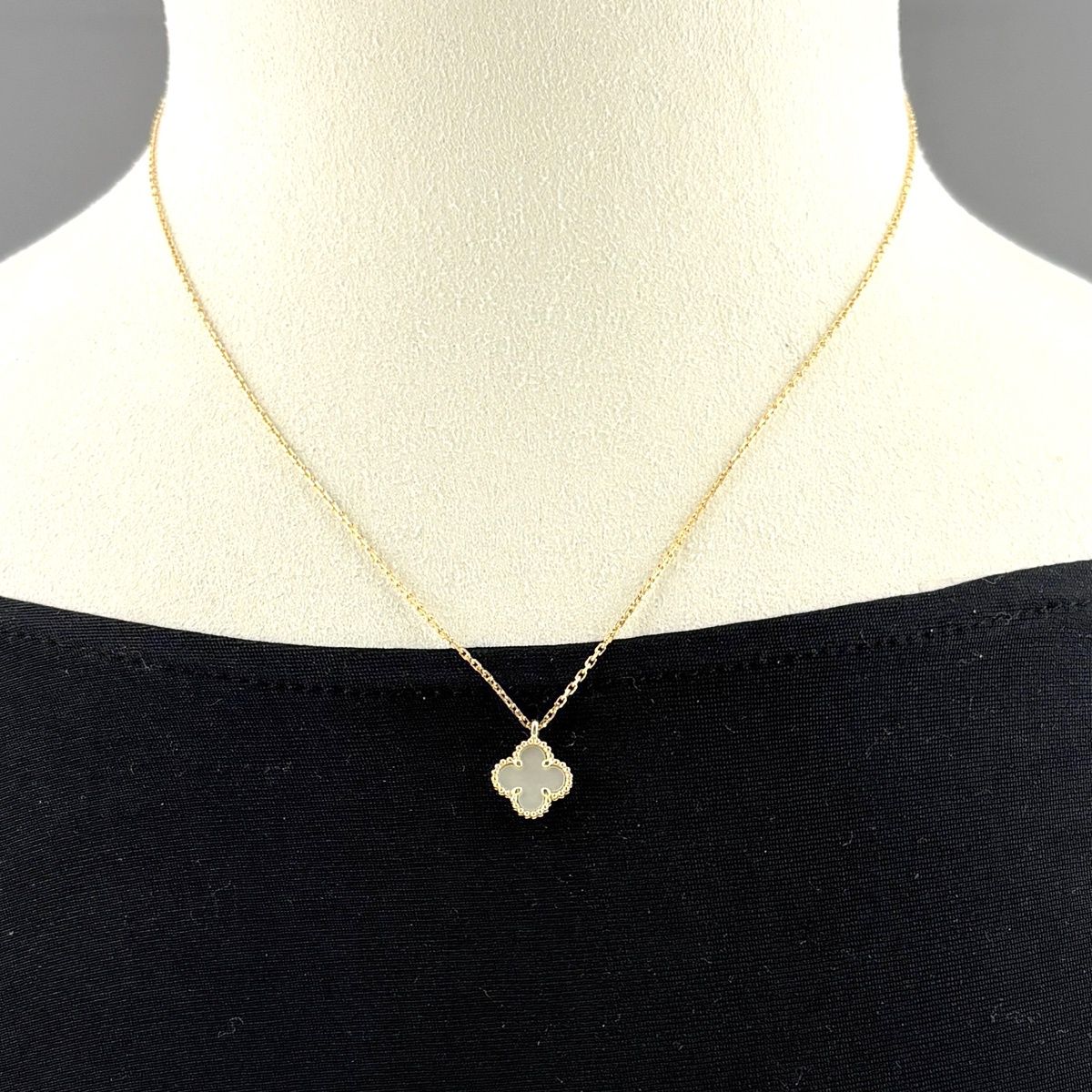 Van Cleef & Arpels Sweet Alhambra Necklace YG Yellow Gold Pendant — view 2