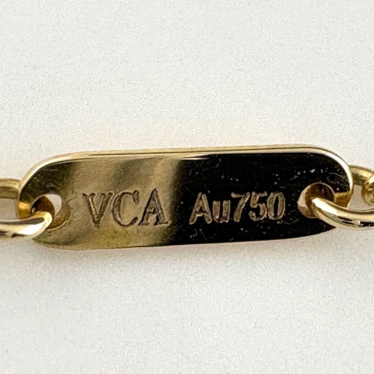 Van Cleef & Arpels Sweet Alhambra Necklace YG Yellow Gold Pendant — view 4