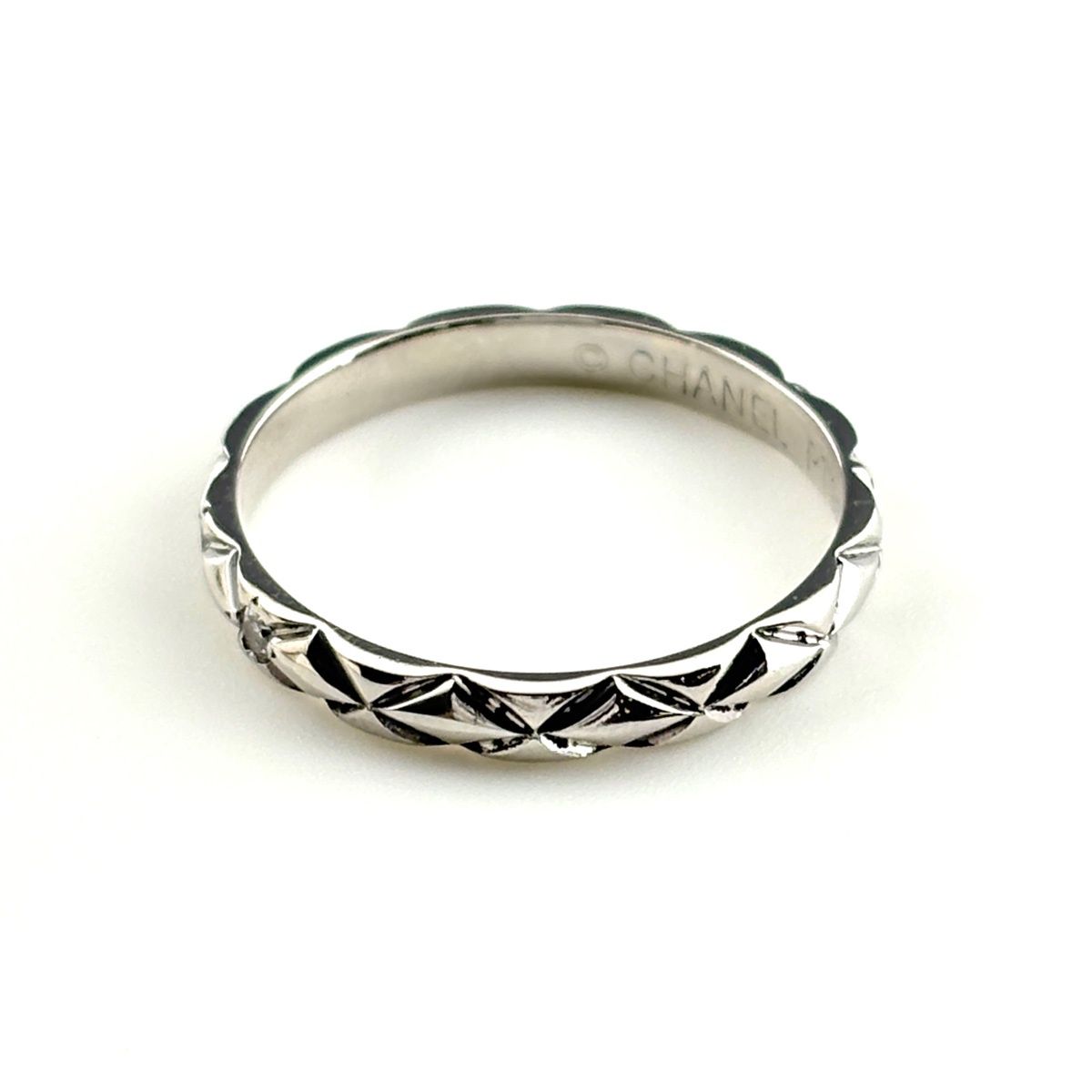 Chanel Quilted Ring Platinum Pave Diamond — view 2
