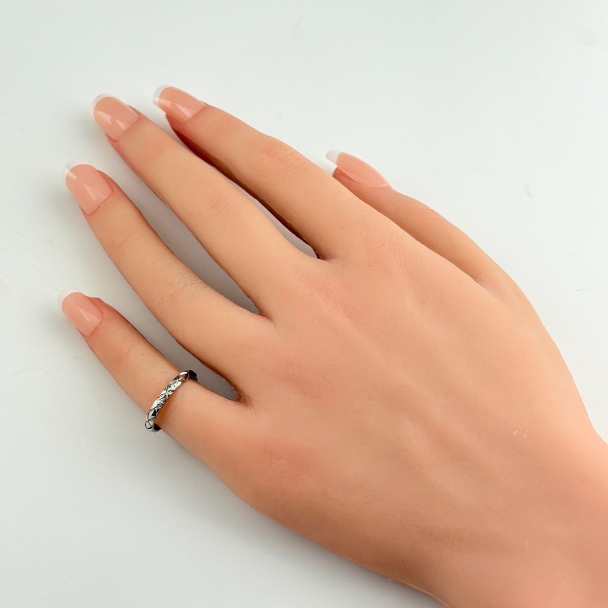 Chanel Quilted Ring Platinum Pave Diamond — view 4