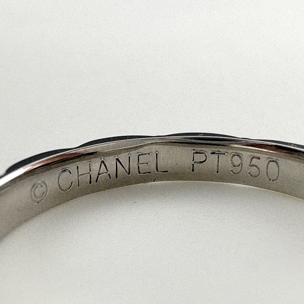 Chanel Quilted Ring Platinum Pave Diamond — view 5