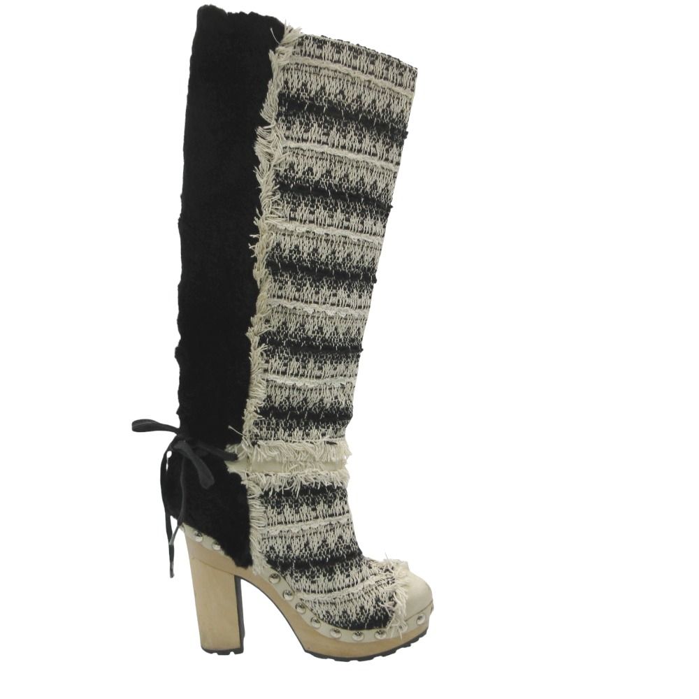 Chanel Boots Long Tweed Lapinfa CC Logo Wood Heels White — view 4