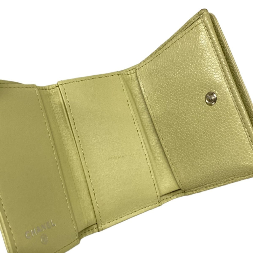 Chanel Trifold Wallet Camellia Light Green — view 3