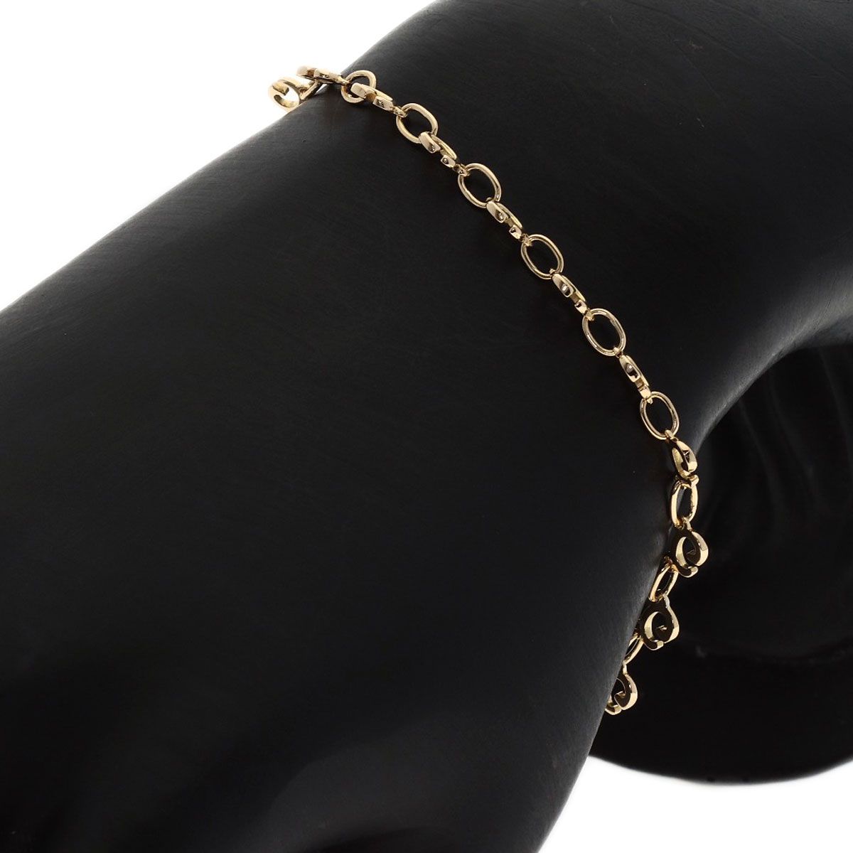 Gucci Logo Bracelet 18k Yellow Gold — view 6