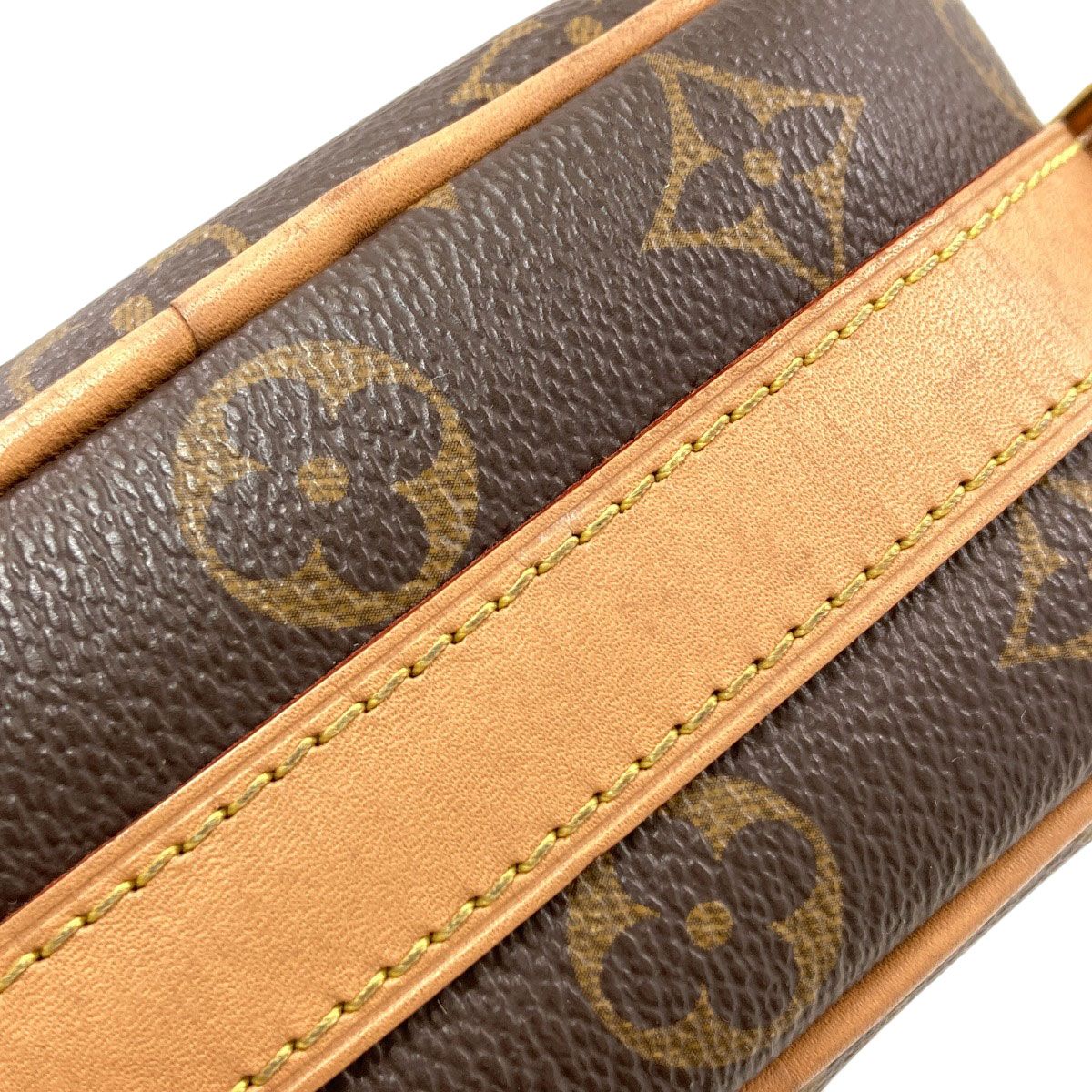 Louis Vuitton Boite Chapel PM Shoulder Bag Monogram Canvas — view 9