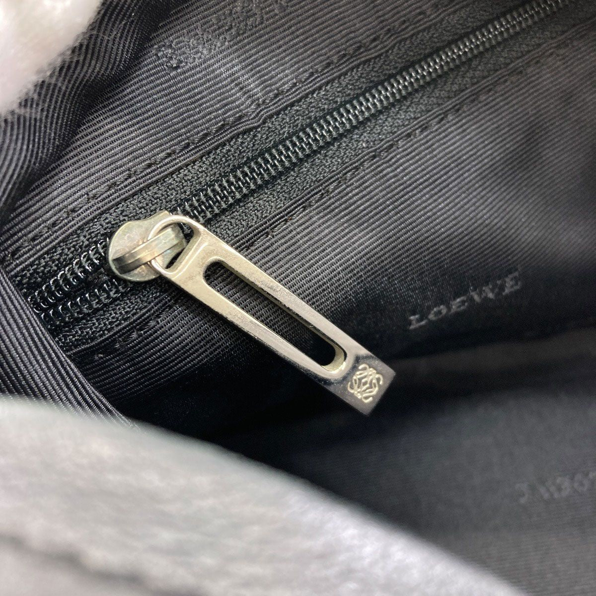 Loewe Amazona Handbag Calf — view 8