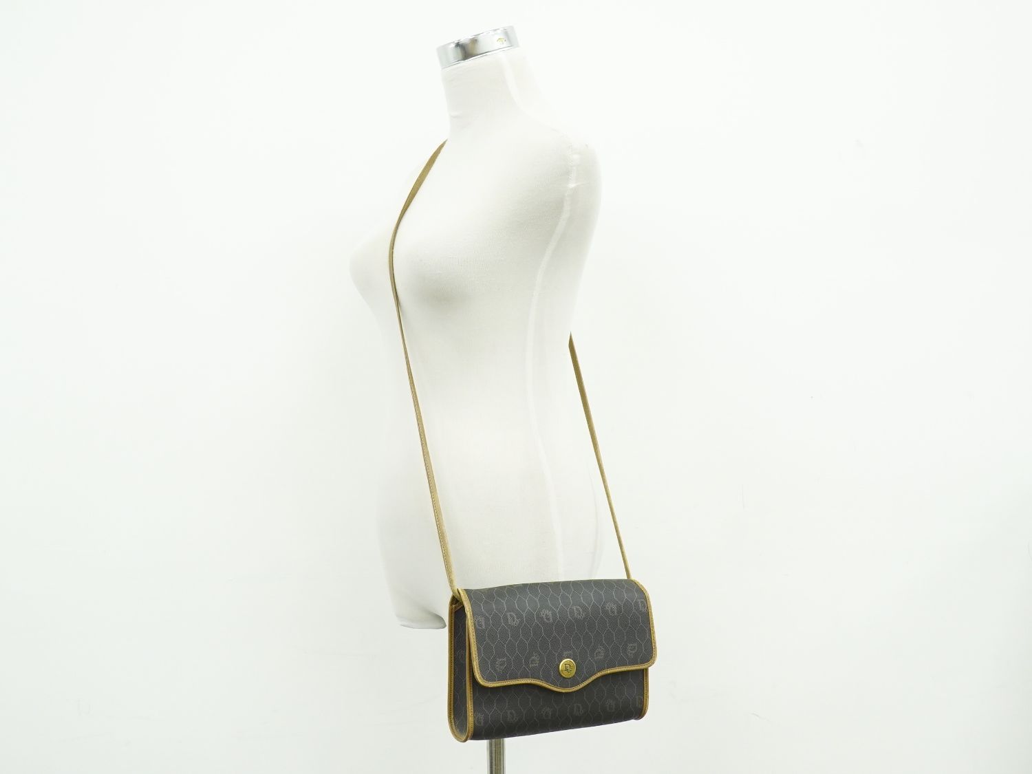 Dior Honeycomb Pattern Shoulder Bag Pochette Black — view 6