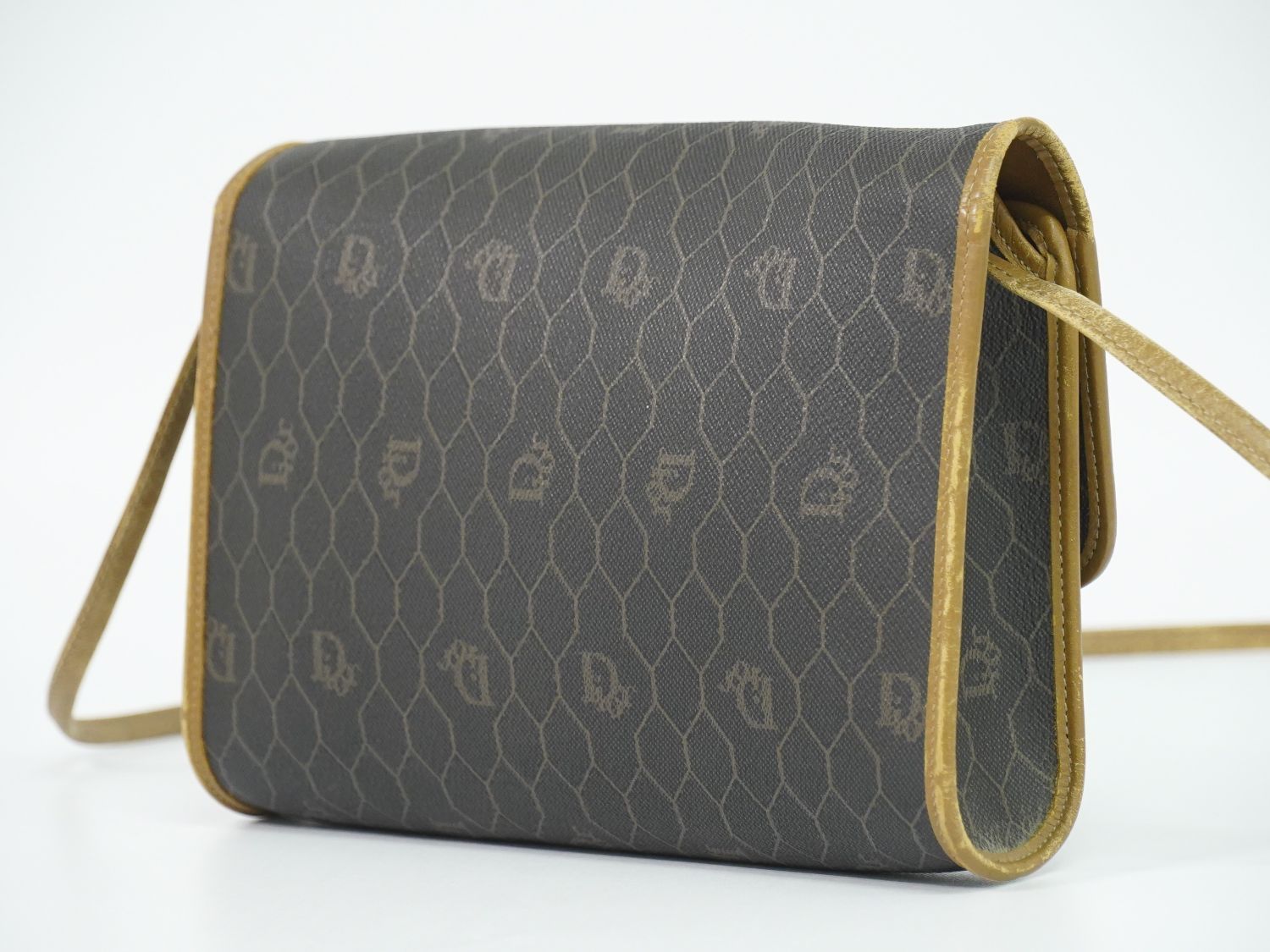 Dior Honeycomb Pattern Shoulder Bag Pochette Black — view 2