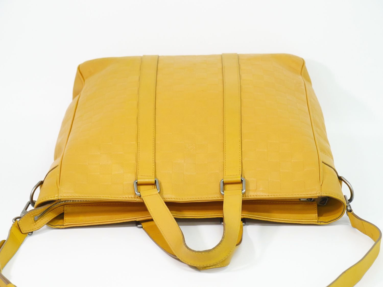 Louis Vuitton LV Neo Tadao Damier Infini 2-Way Business Bag Solar Yellow — view 5