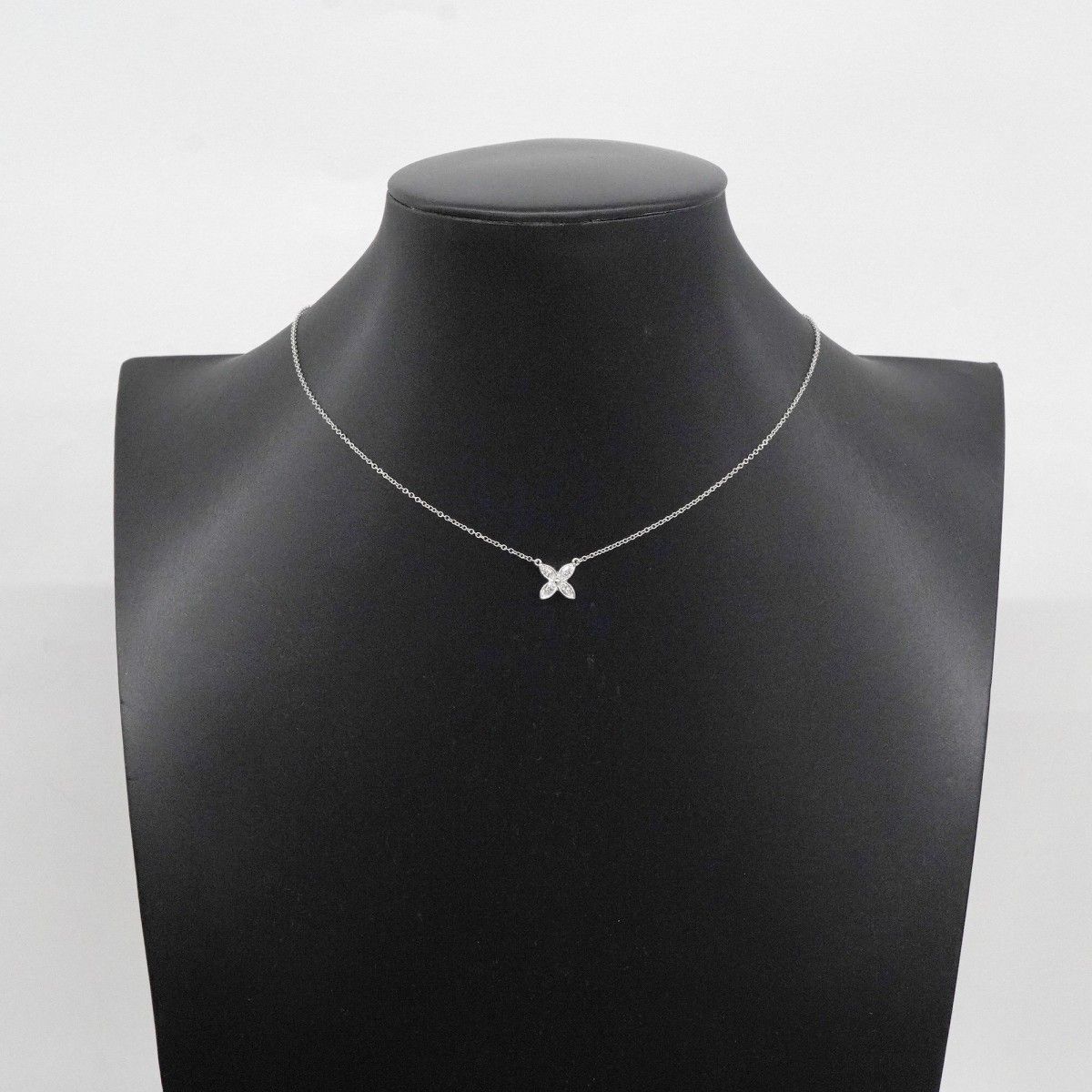 Tiffany & Co Necklace Victoria Platinum Diamond — view 6