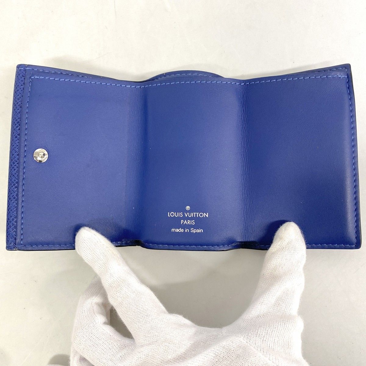 Louis Vuitton Trifold Wallet Taigarama Discovery Compact Blue — view 3