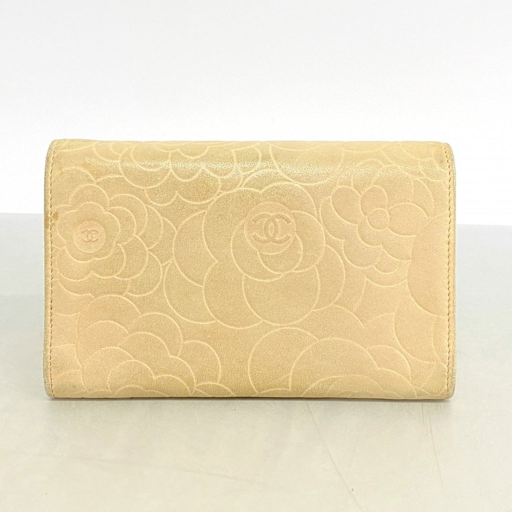 Chanel Wallet Camellia Lambskin Beige Silver — view 9