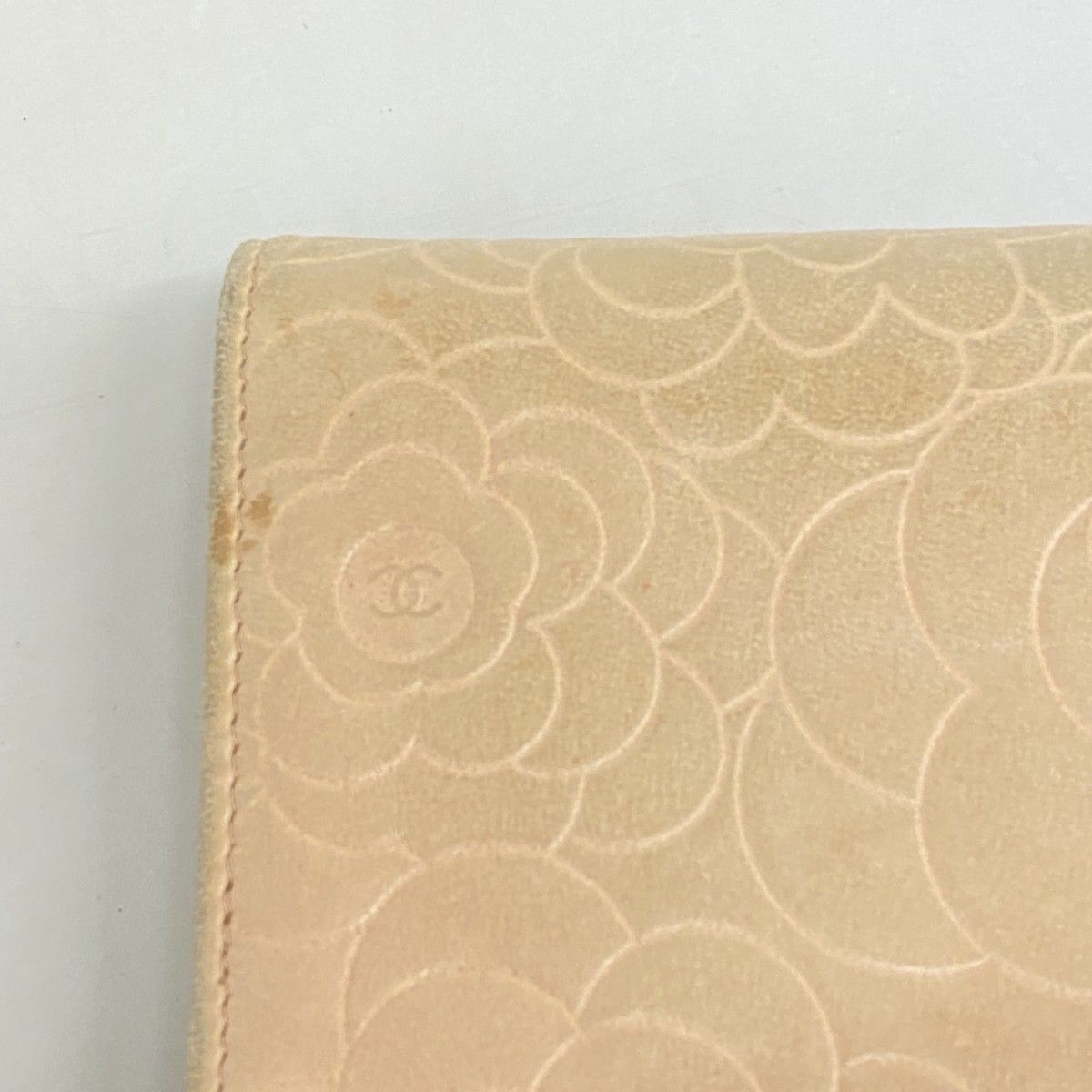 Chanel Wallet Camellia Lambskin Beige Silver — view 7