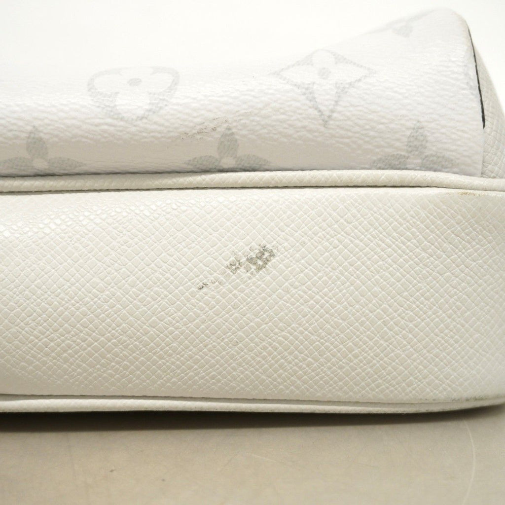 Louis Vuitton Shoulder Bag Taigarama Outdoor Messenger PM Antarctica — view 7