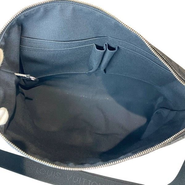 Louis Vuitton Damier Graphite Mick Shoulder — view 7