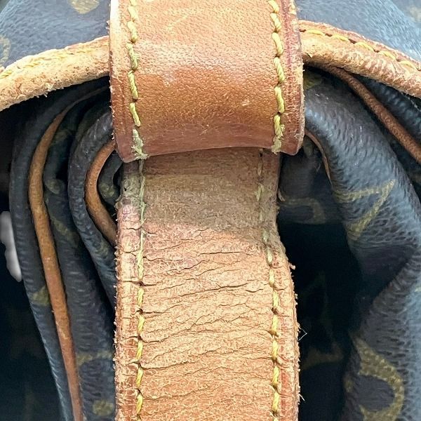 Louis Vuitton Monogram Saumur 35 — view 5
