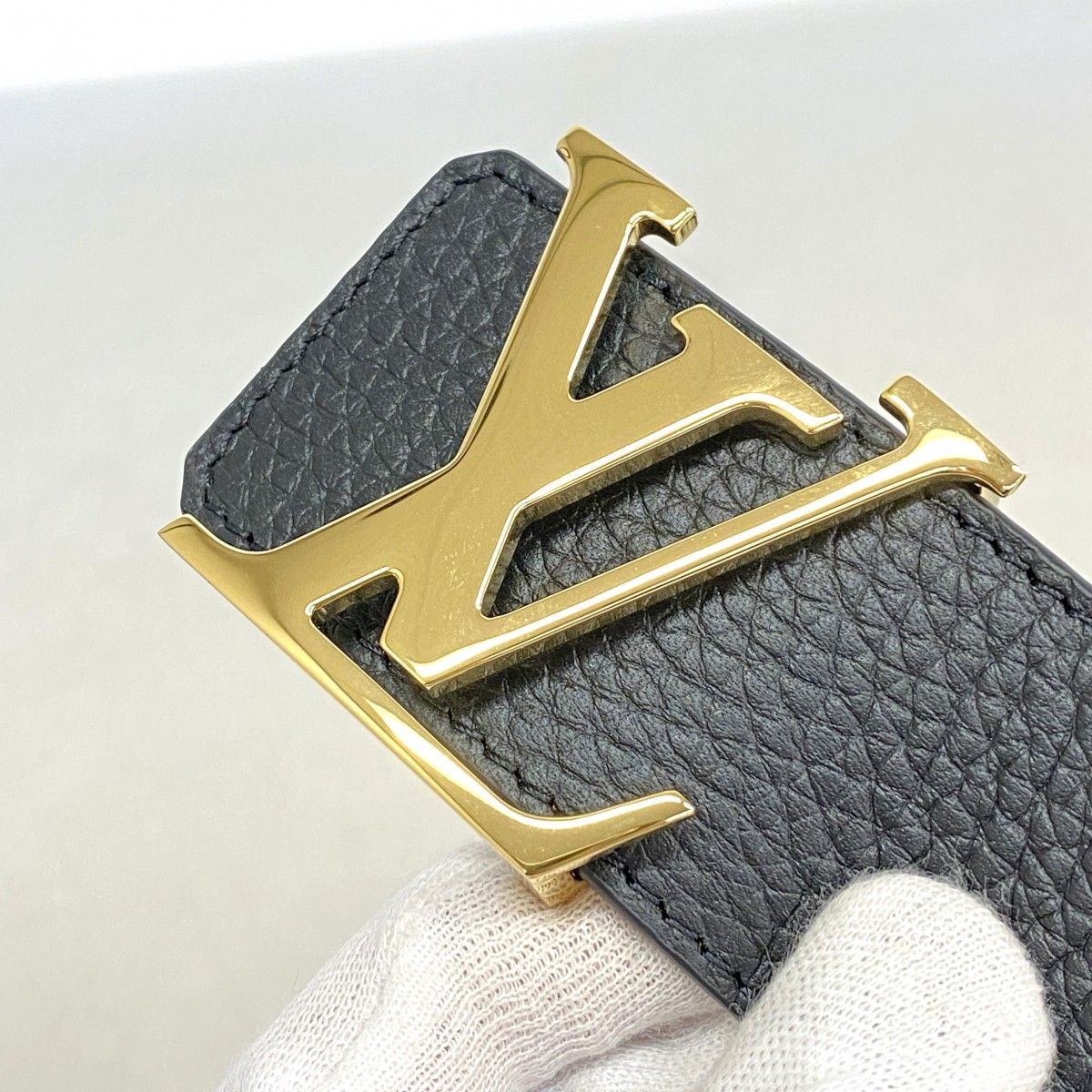 Louis Vuitton Belt Taurillon LV Initial 40 Reversible Brown Noir — view 3