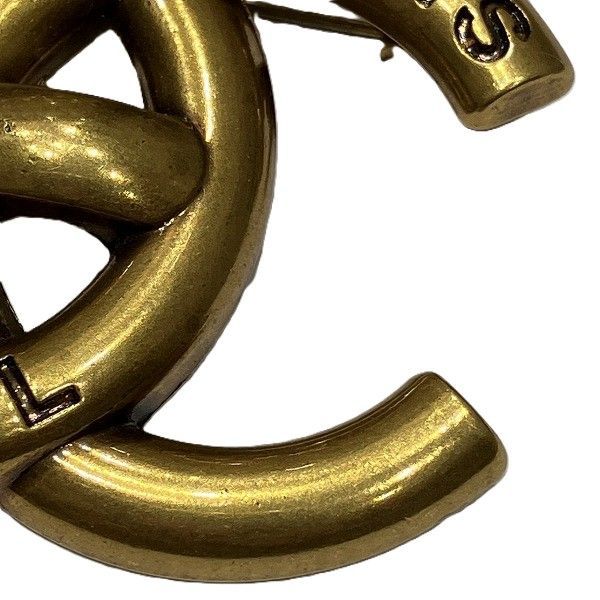 Chanel CC Logo 21 Brooch — view 7