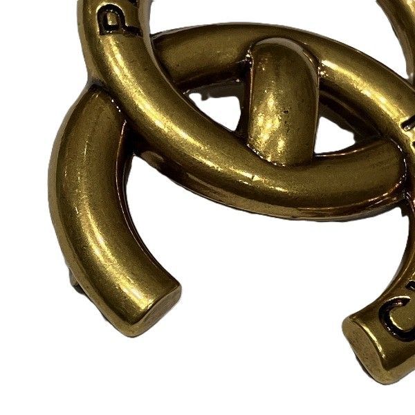 Chanel CC Logo 21 Brooch — view 8