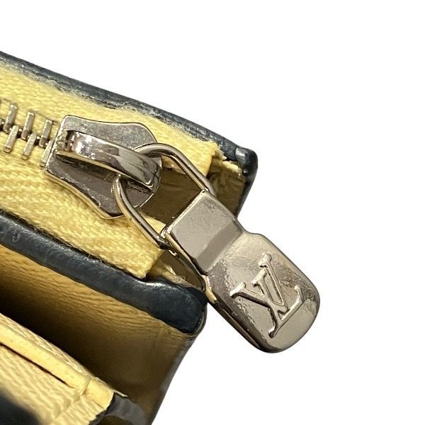 Louis Vuitton Monogram LV Pop Portefeuille Zoe Bifold Wallet — view 9