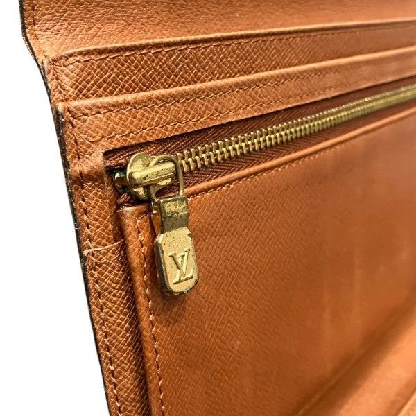 Louis Vuitton Monogram Pochette Passport Wallet Trifold — view 8
