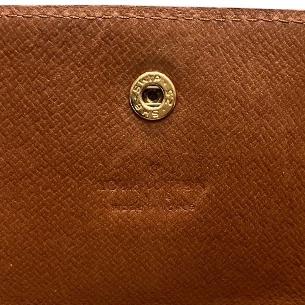 Louis Vuitton Monogram Pochette Passport Wallet Trifold — view 4