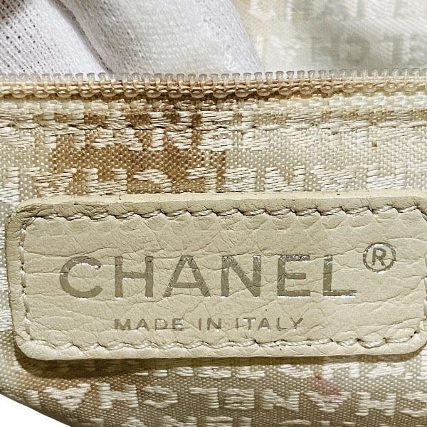 Chanel 2.55 Executive Tote Shoulder — view 4