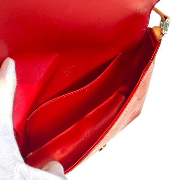 Louis Vuitton Vernis Thompson Street Shoulder — view 8