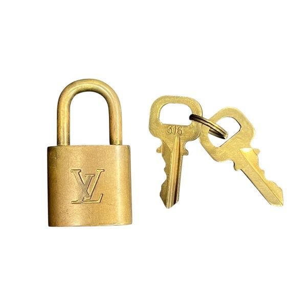 Louis Vuitton Monogram Alma Bag Handbag — view 5