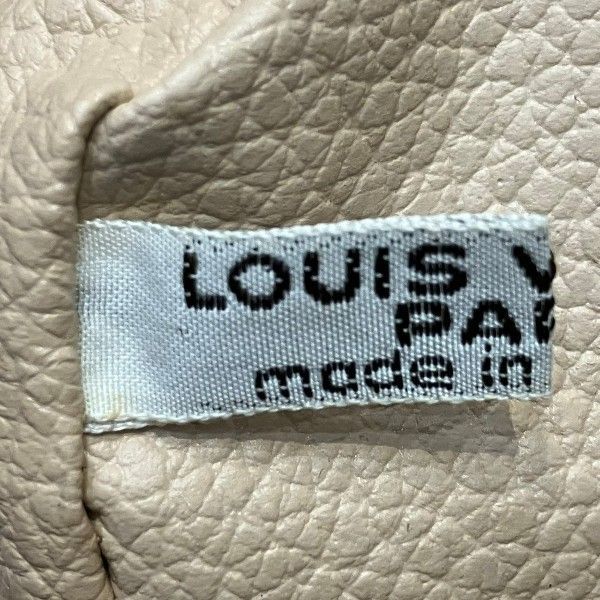 Louis Vuitton Monogram Trousse Toilet 28 Clutch — view 4
