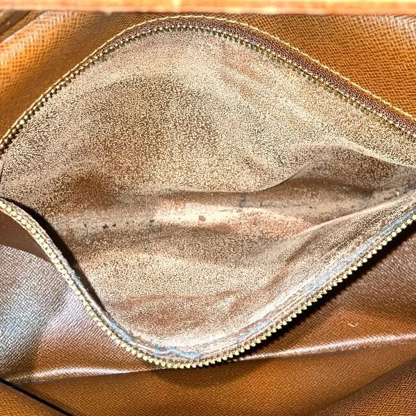 Louis Vuitton Monogram Boulogne 30 Shoulder — view 9
