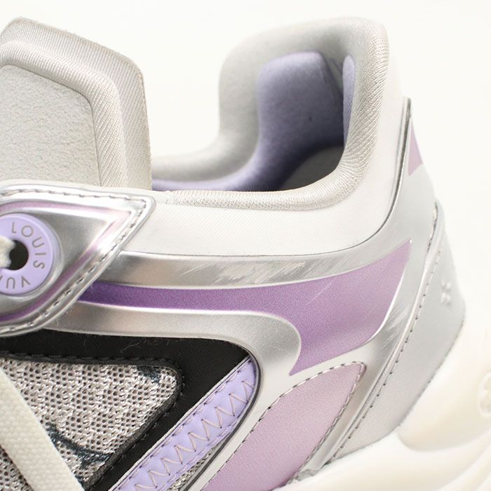 Louis Vuitton Run 55 Sneakers Mesh — view 8