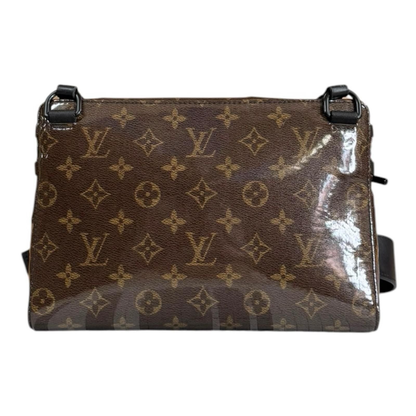 Louis Vuitton Gray Messenger PM Monogram Shoulder Bag Brown — view 3