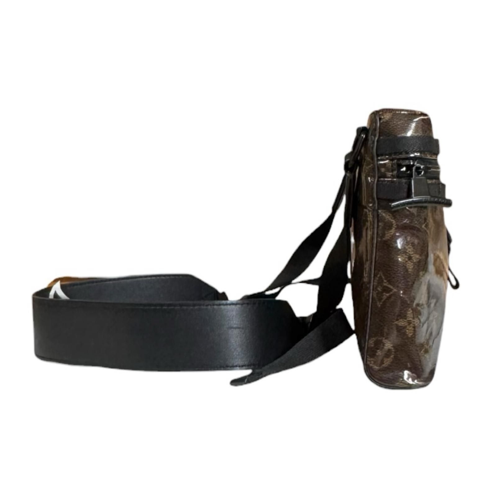 Louis Vuitton Gray Messenger PM Monogram Shoulder Bag Brown — view 4
