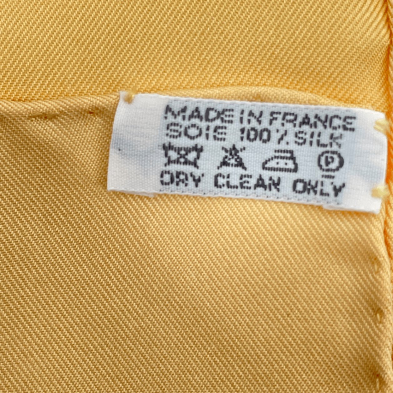 Hermes Carre 90 Gronland Green Land Eskimo Dog Sled Silk Scarf Yellow