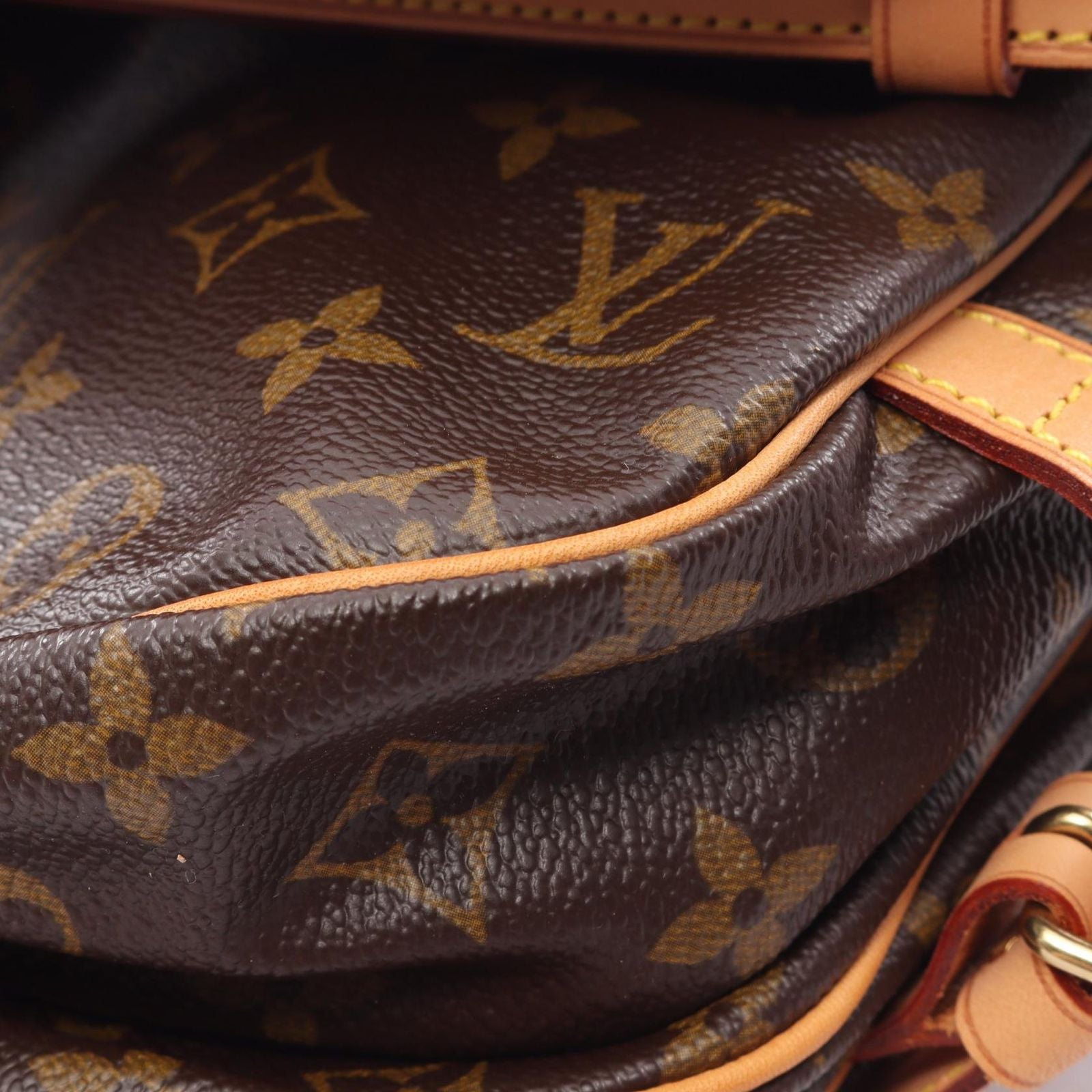 Louis Vuitton Shoulder Bag Saumur 30 Monogram Canvas Leather — view 9